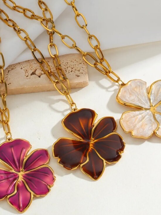 Jewelry - 18K  Gold Plated Stainless Steel Flower Necklace